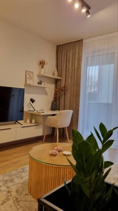 M&M2 Apartment Near Center With Free Parking - Ac Košice Exterior foto