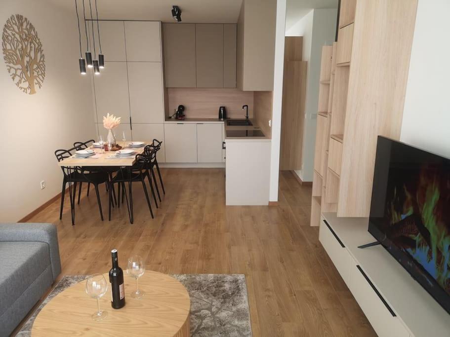 M&M2 Apartment Near Center With Free Parking - Ac Košice Exterior foto