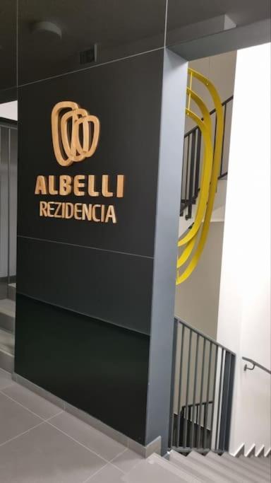 M&M2 Apartment Near Center With Free Parking - Ac Košice Exterior foto