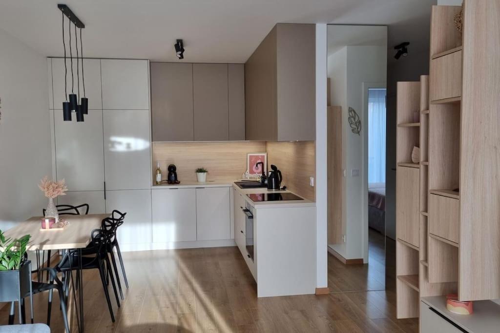 M&M2 Apartment Near Center With Free Parking - Ac Košice Exterior foto